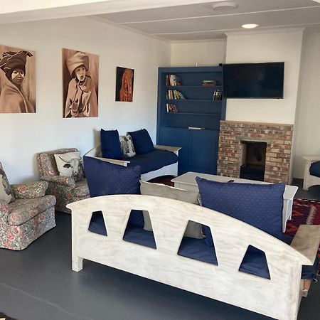 Hermanus Backpackers & Budget Accommodation Bagian luar foto