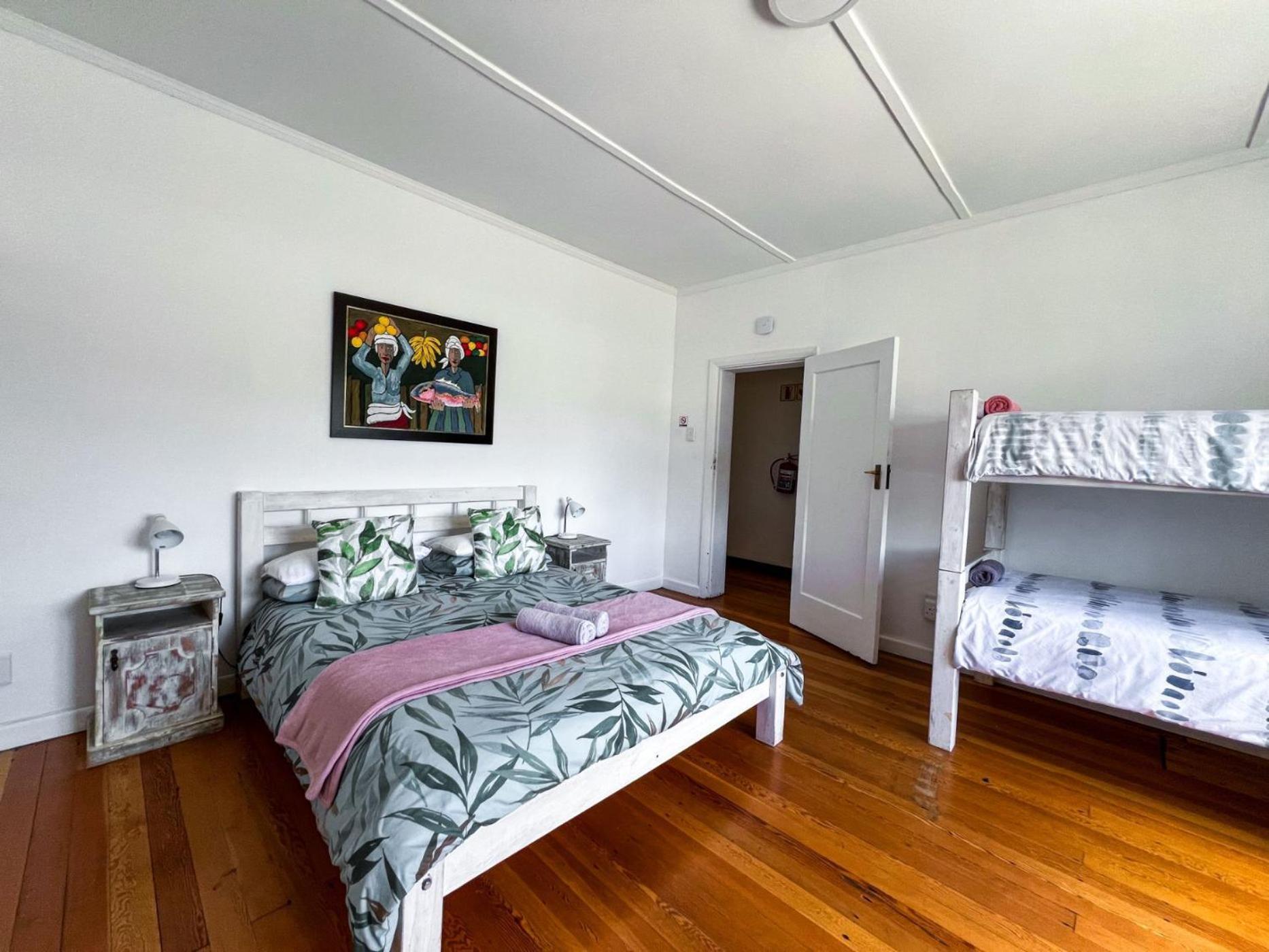 Hermanus Backpackers & Budget Accommodation Bagian luar foto