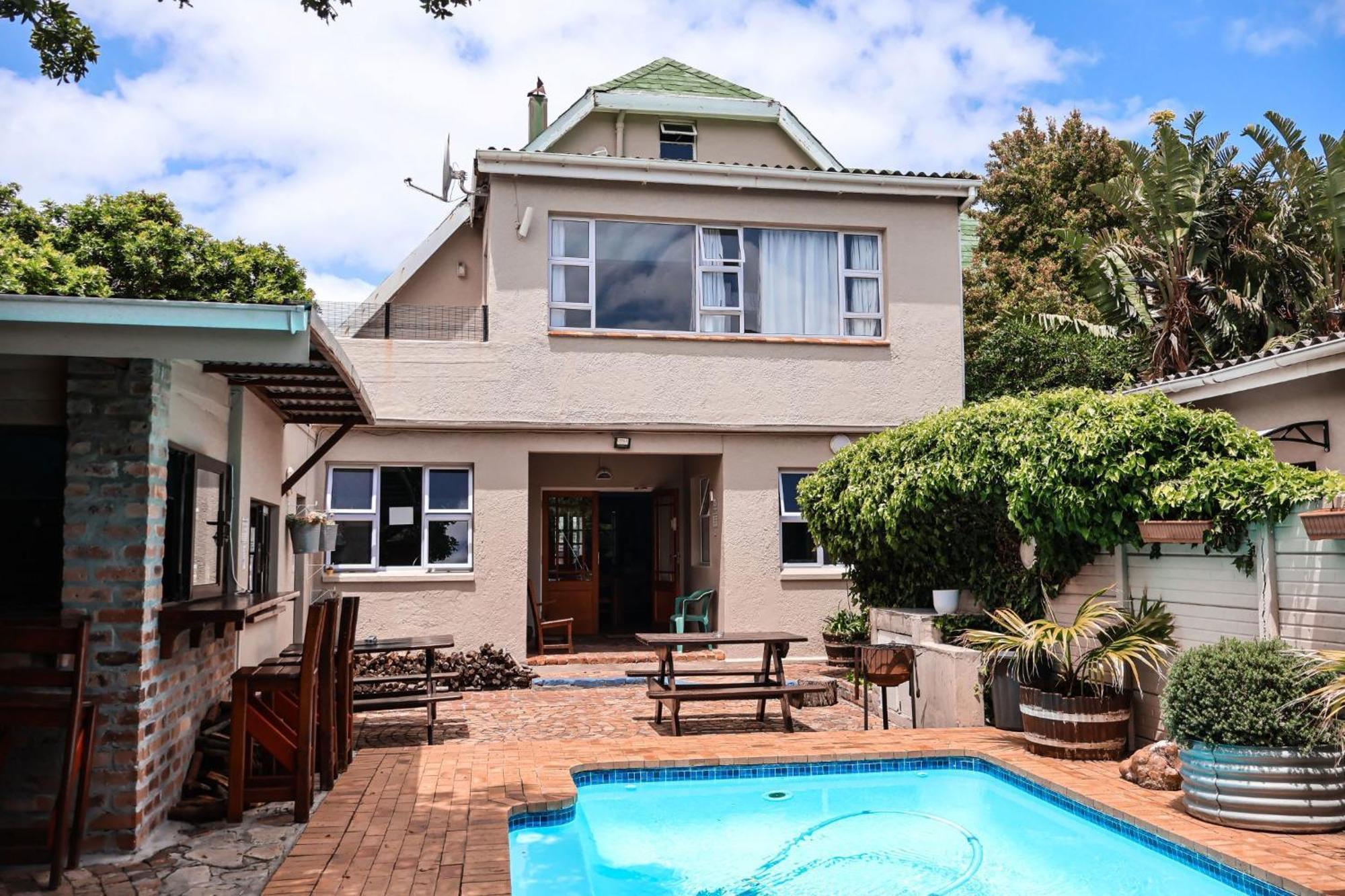 Hermanus Backpackers & Budget Accommodation Bagian luar foto