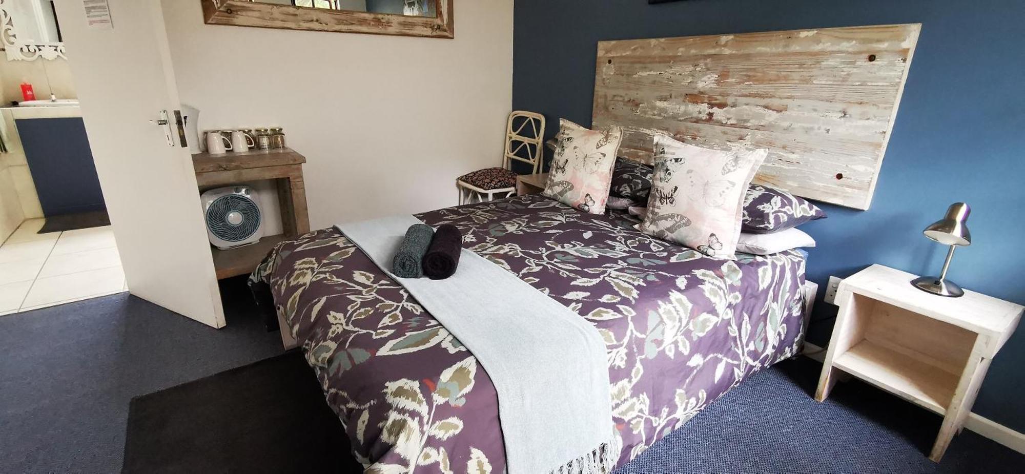 Hermanus Backpackers & Budget Accommodation Bagian luar foto