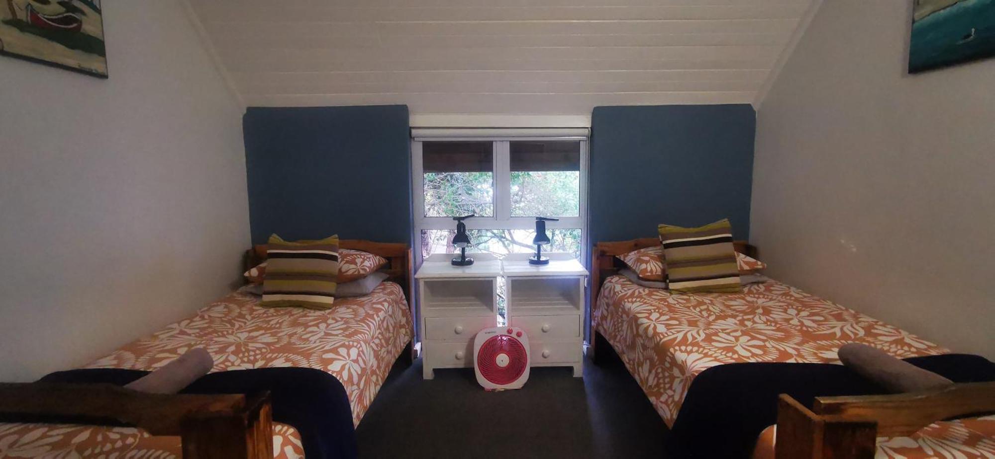 Hermanus Backpackers & Budget Accommodation Bagian luar foto